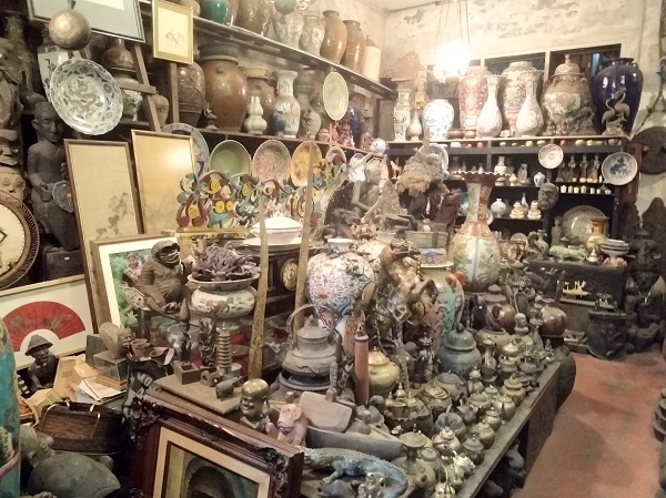 Asian ANTIQUE GALLERY IN KUCHING, SARAWAK BORNEO MALAYSIA – BY APPOINTMENT